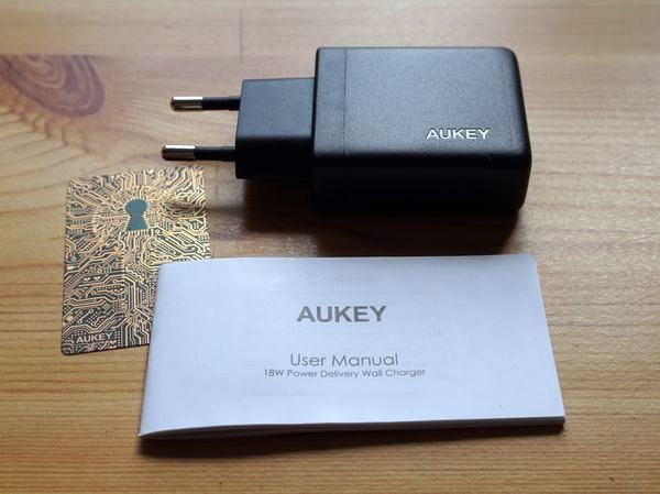 AUKEY PA-Y20 USB-C Ladegerät Lieferumfang