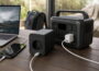 Powerbank mit Steckdose und Powerstation laden Smartphone und Laptop im mobilen Alltag
